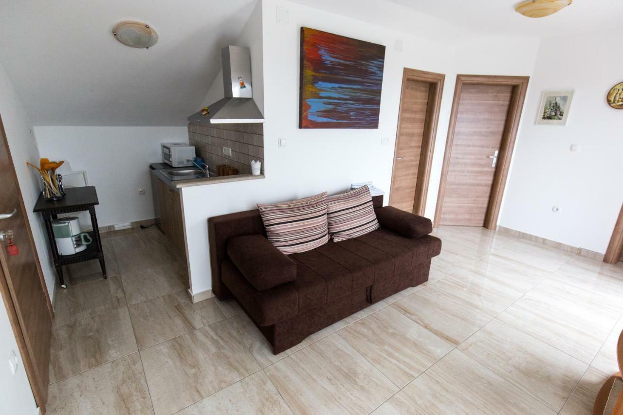 Simonetti Apartments Malinska Exteriér fotografie